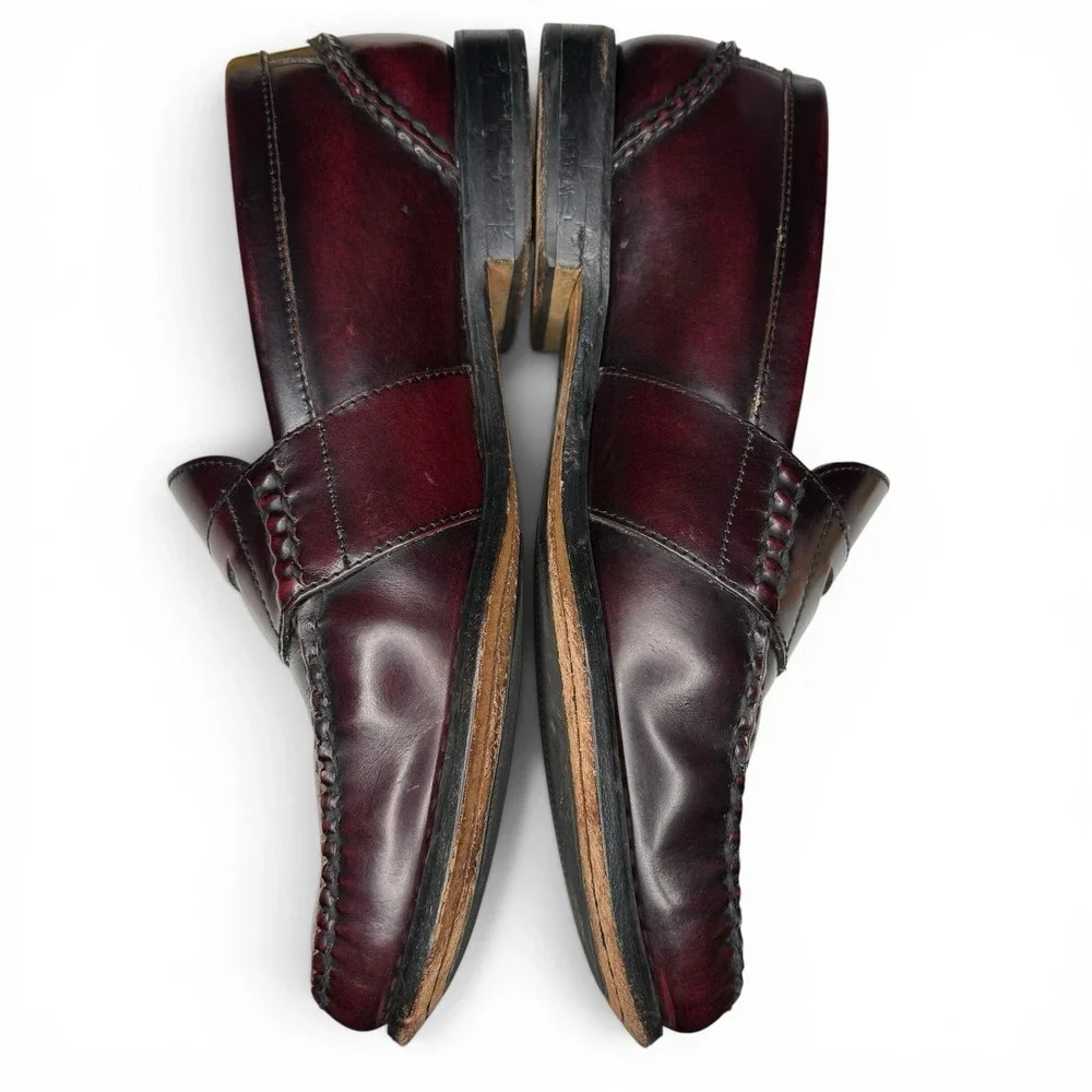 GH Bass Weejuns 9.5 Oxblood Burnished Leather Penny Loafers Dress Shoes Moc Toe